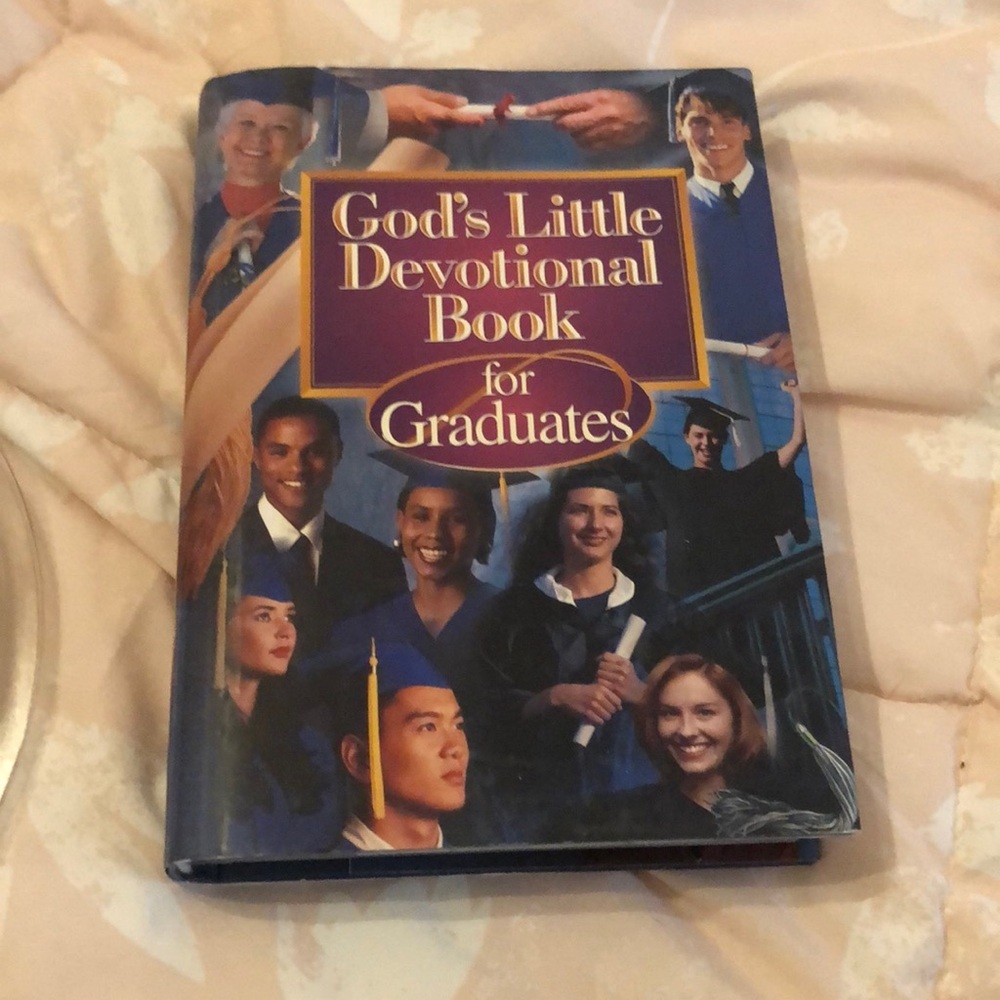 Gods Little Devotional Book for Graduates